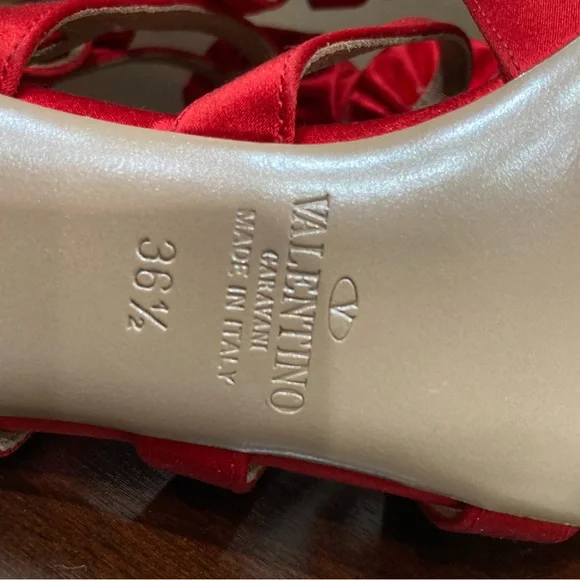 Valentino Garavani Red Satin Strappy Bow Heels, MISMATE, Right 7.5, Left  6.5 - Picture 8 of 13